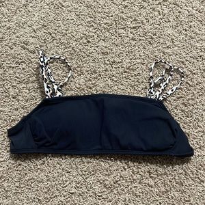 Xhilaration size small. Black and cheetah print straps